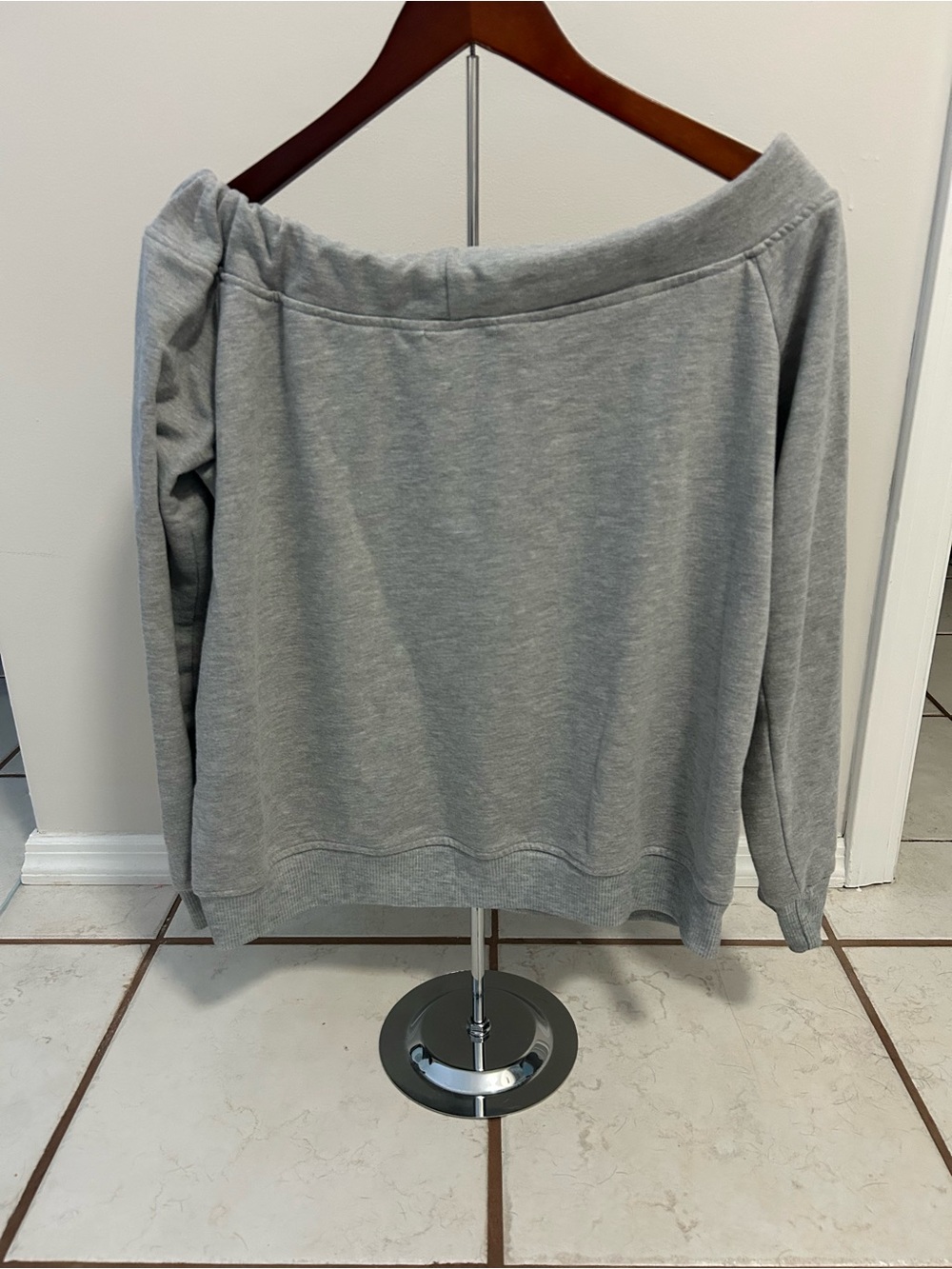 Off-Shoulder Gray Sweatshirt with Drawstring - Picture 3 of 5